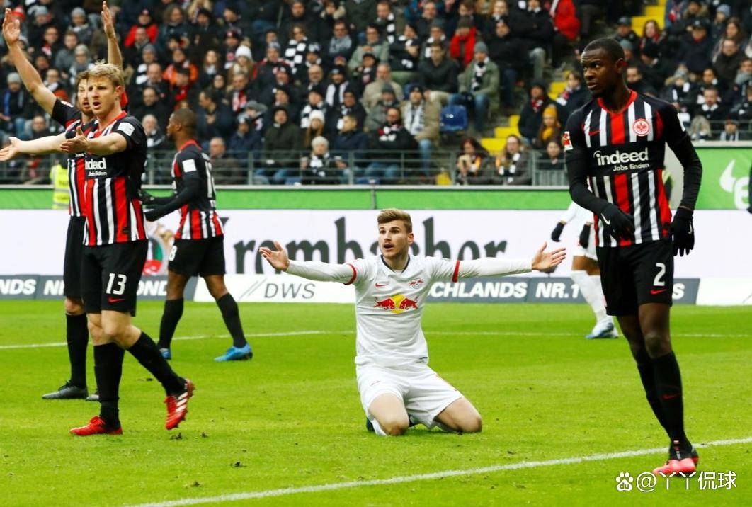 法兰克福主场难敌对手,德甲争冠局势不明朗 法兰克福主场难敌对手,德甲争冠局势不明朗