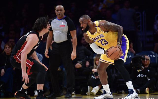 雄鹿击败公牛，稳坐东部榜首的简单介绍